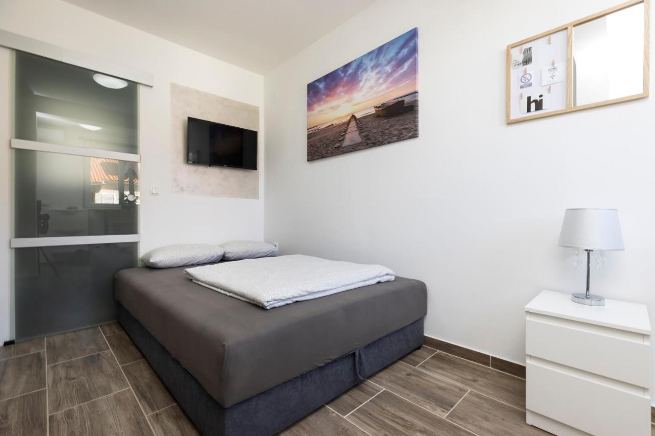 Studio Apartment Pinetree - Mali Lošinj Eksteriør billede